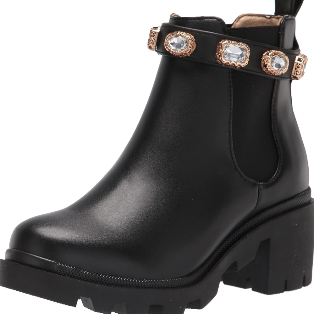 NWOT - Steve Madden Amulet Ankle Boots - Women's 10